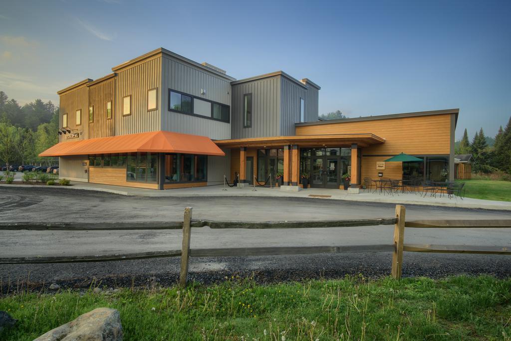 Sun & Ski Inn And Suites Stowe Kültér fotó